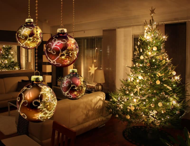 ENERGY-christmas-tree-and-decors